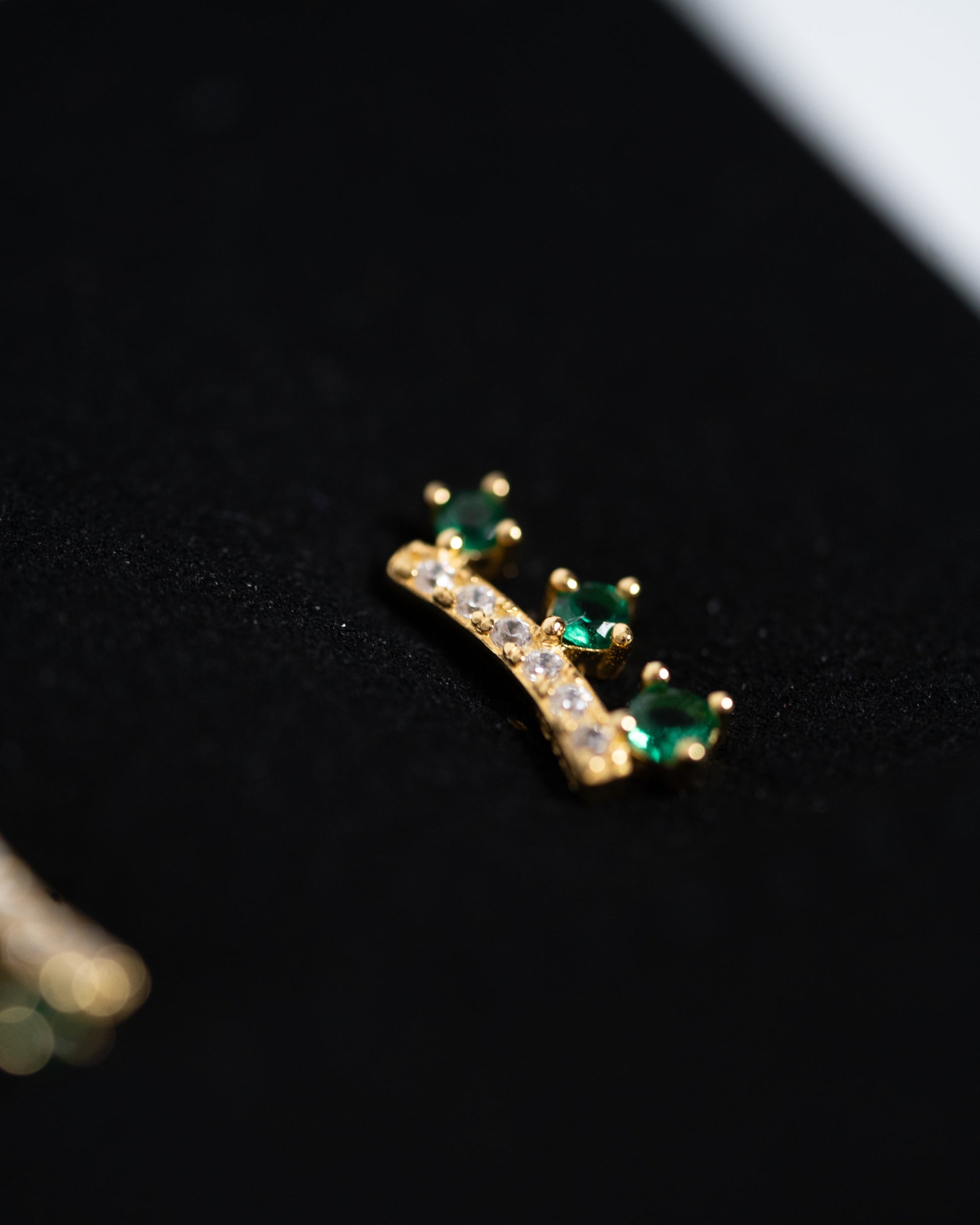 boucles oreilles plaque or zircon vert emeraude
