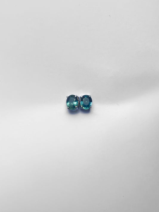 Boucles d’oreilles en saphir bleu-vert